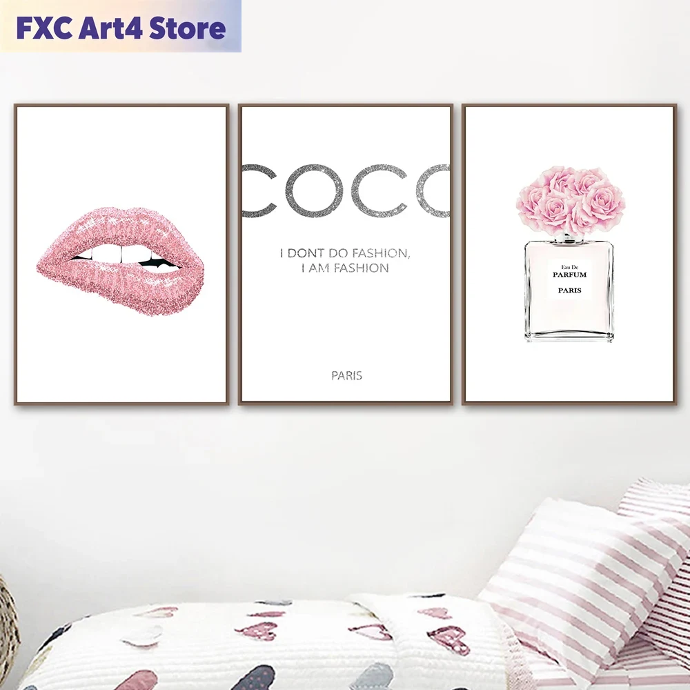 Perfume Villa Fragrance - Frameloze modebloem parfum roze lippen poster